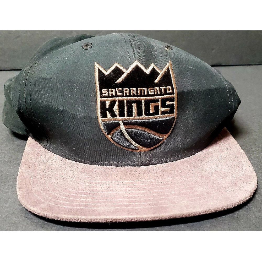Mitchell & Ness Sacramento Kings NBA Ball Cap Hat Black/Grey Suede Flat Bill '17